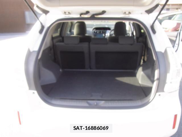 Toyota PRIUS ALPHA 2012-11 7795598-16