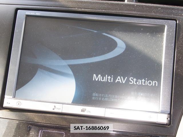 Toyota PRIUS ALPHA 2012-11 7795598-3