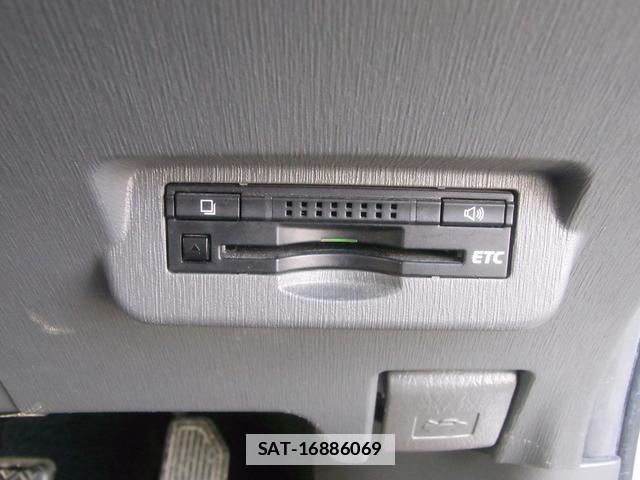 Toyota PRIUS ALPHA 2012-11 7795598-6