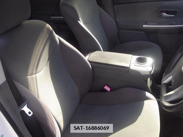Toyota PRIUS ALPHA 2012-11 7795598-7
