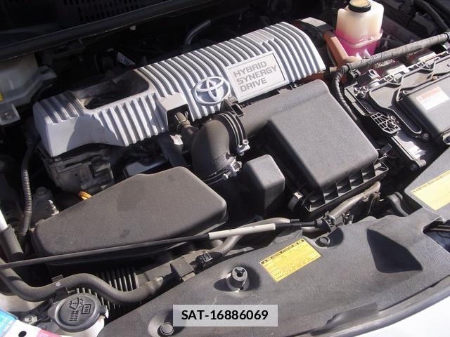 Toyota PRIUS ALPHA 2012-11 7795598-9