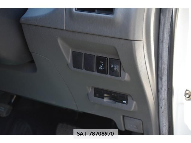 Toyota PRIUS ALPHA 2012-11 7796545-17