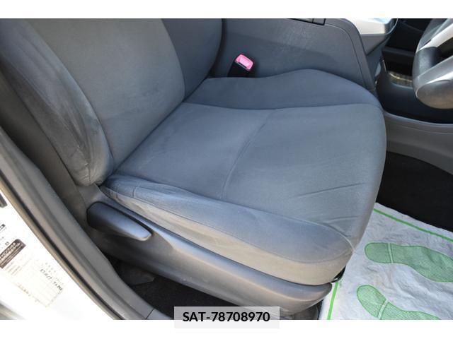 Toyota PRIUS ALPHA 2012-11 7796545-18