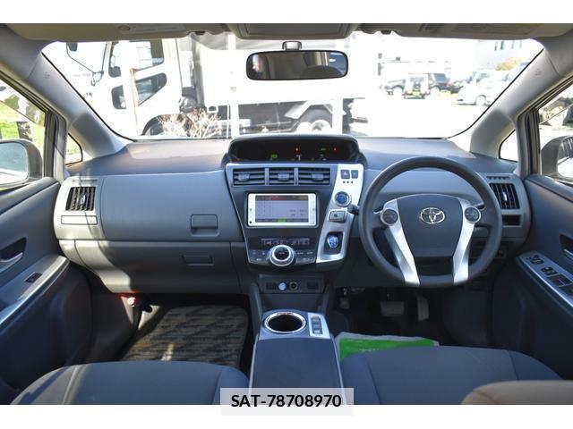 Toyota PRIUS ALPHA 2012-11 7796545-2