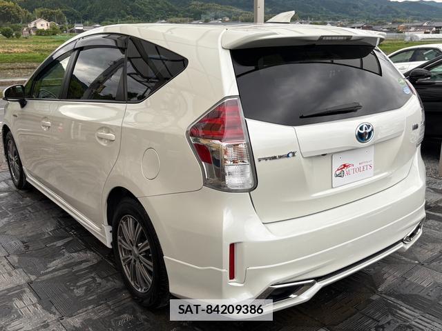 Toyota PRIUS ALPHA 2019-06 7796846-1