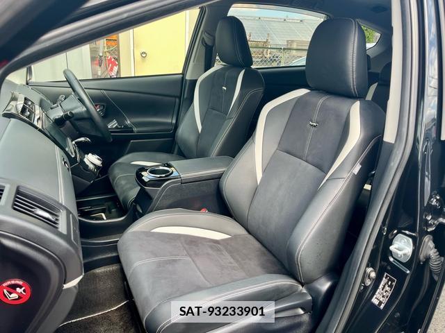 Toyota PRIUS ALPHA 2017-03 7798455-14