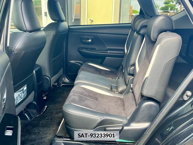 Toyota PRIUS ALPHA 2017-03 7798455-15