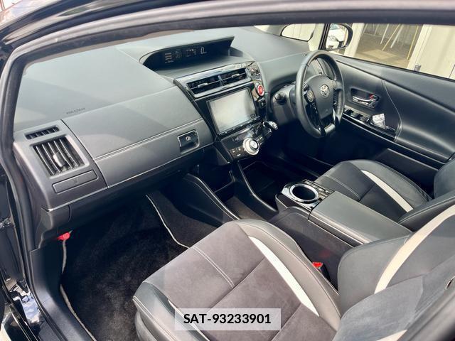 Toyota PRIUS ALPHA 2017-03 7798455-19