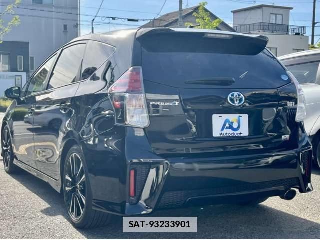 Toyota PRIUS ALPHA 2017-03 7798455-4