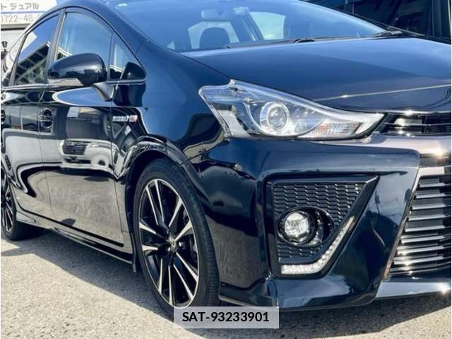 Toyota PRIUS ALPHA 2017-03 7798455-5