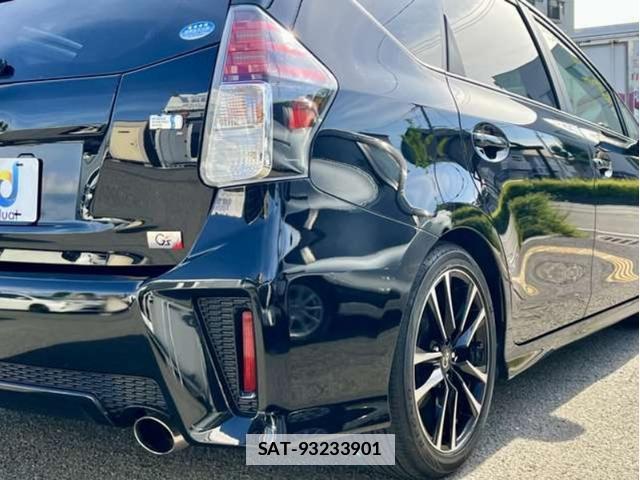 Toyota PRIUS ALPHA 2017-03 7798455-6