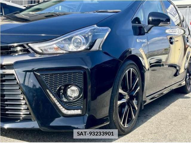 Toyota PRIUS ALPHA 2017-03 7798455-7