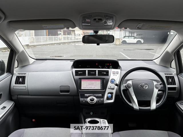 Toyota PRIUS ALPHA 2011-09 7798680-2