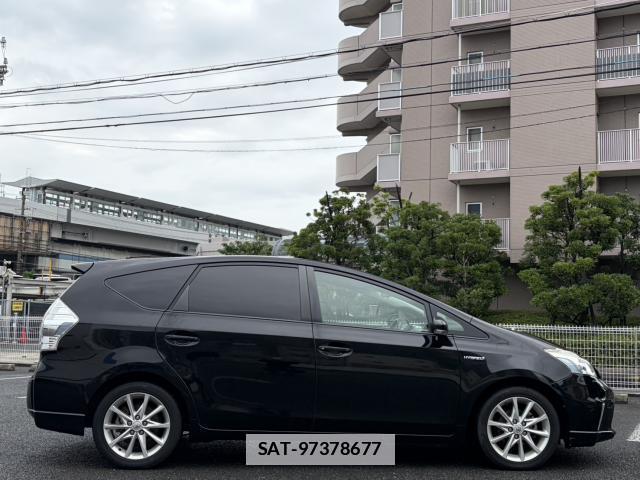 Toyota PRIUS ALPHA 2011-09 7798680-3