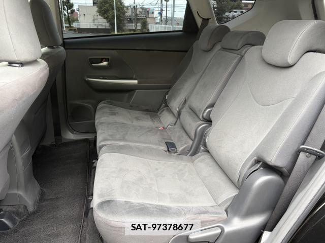 Toyota PRIUS ALPHA 2011-09 7798680-6
