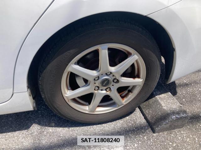Toyota PRIUS ALPHA 2013-06 7799718-4