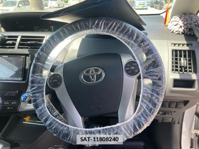 Toyota PRIUS ALPHA 2013-06 7799718-8
