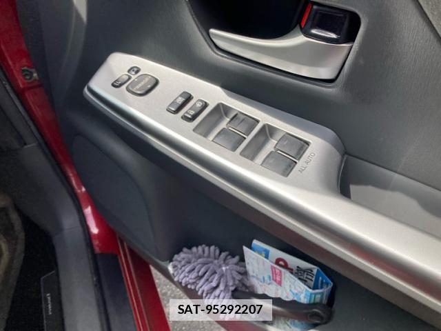 Toyota PRIUS ALPHA 2012-11 7799759-14
