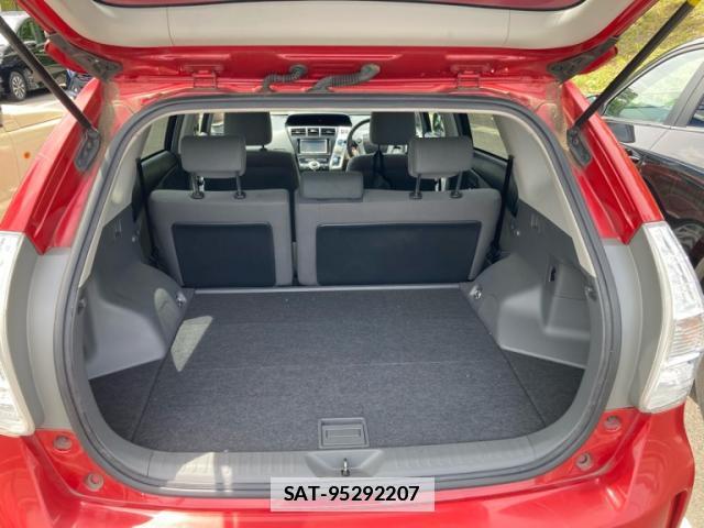 Toyota PRIUS ALPHA 2012-11 7799759-8