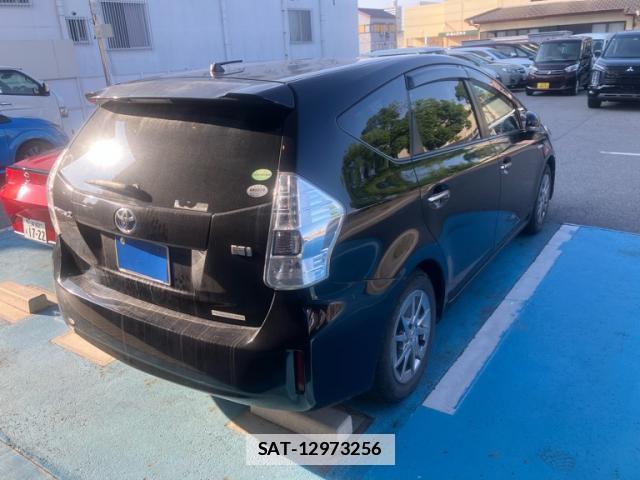 Toyota PRIUS ALPHA 2014-05 7800490-2