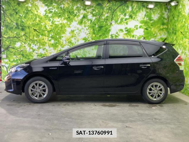 Toyota PRIUS ALPHA 2018-04 7800863-1
