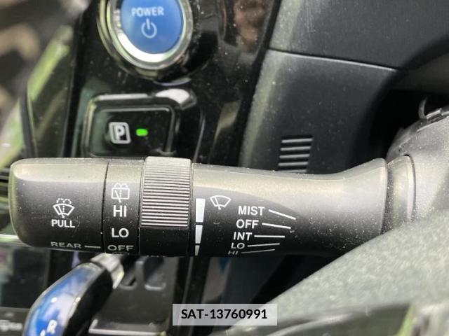 Toyota PRIUS ALPHA 2018-04 7800863-14