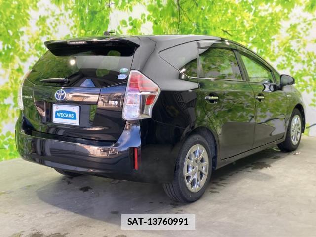 Toyota PRIUS ALPHA 2018-04 7800863-2