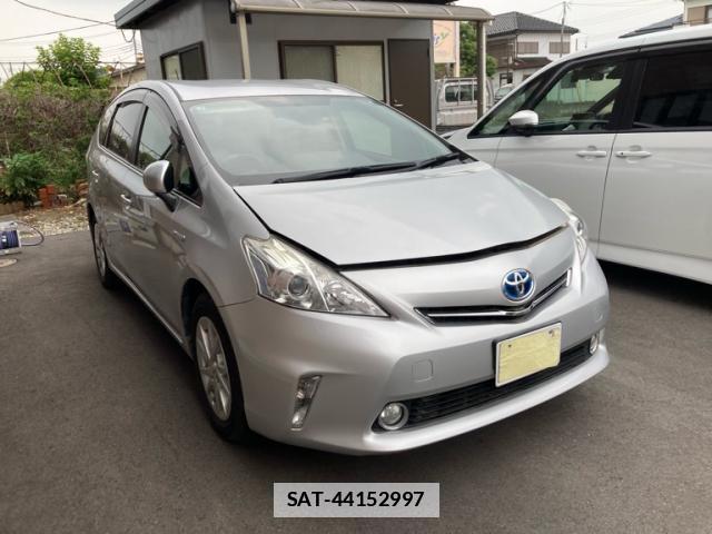 Toyota PRIUS ALPHA 2013-02 7801394-12