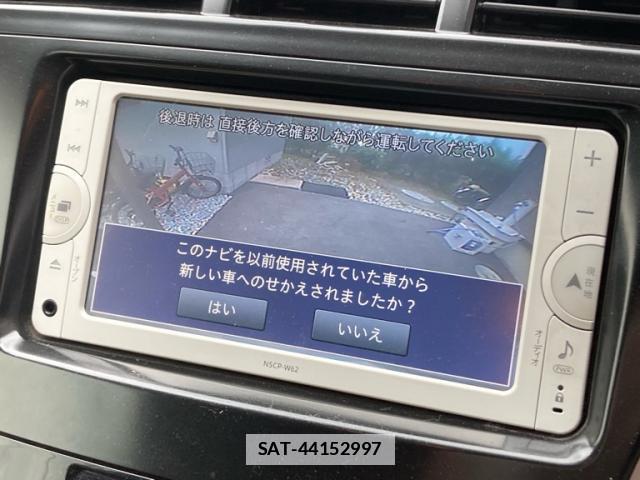 Toyota PRIUS ALPHA 2013-02 7801394-15