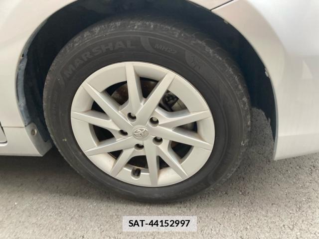 Toyota PRIUS ALPHA 2013-02 7801394-7