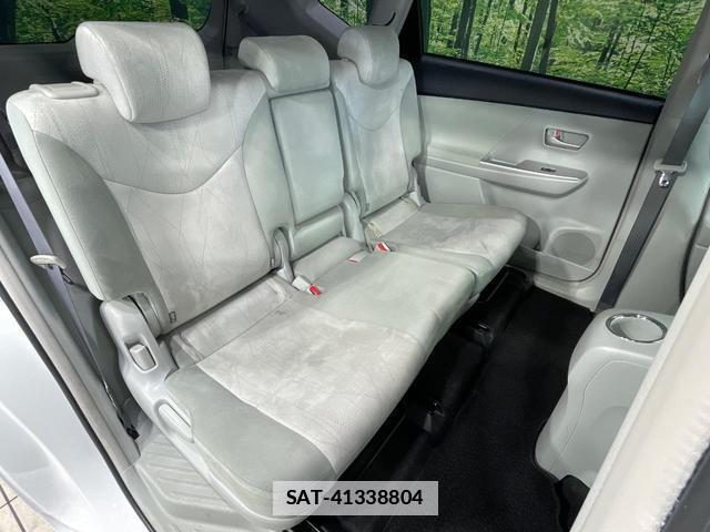Toyota PRIUS ALPHA 2012-07 7801506-8