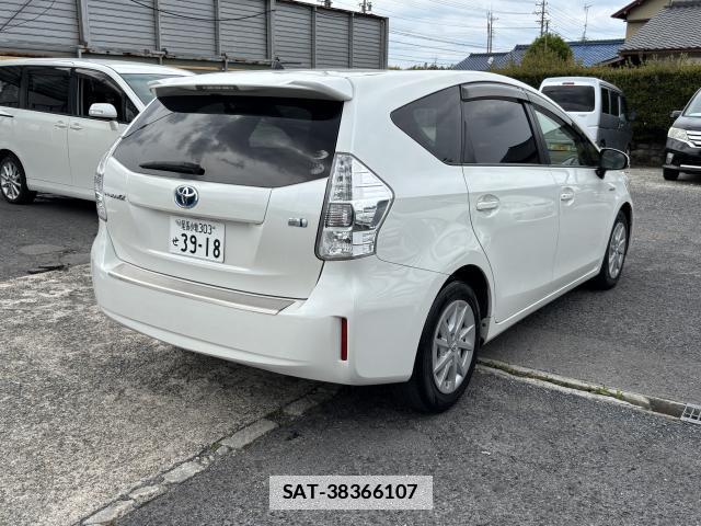 Toyota PRIUS ALPHA 2011-12 7801823-1