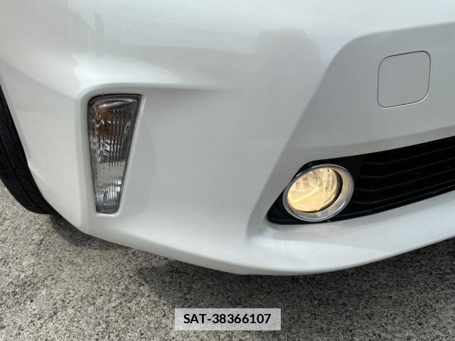 Toyota PRIUS ALPHA 2011-12 7801823-17