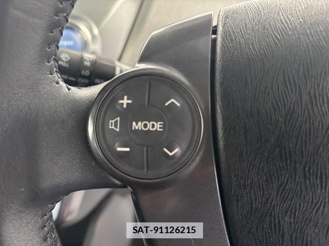 Toyota PRIUS ALPHA 2014-04 7801949-17