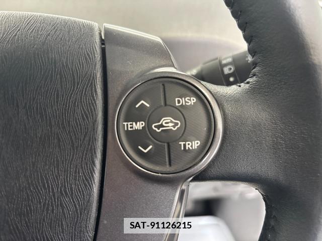 Toyota PRIUS ALPHA 2014-04 7801949-18