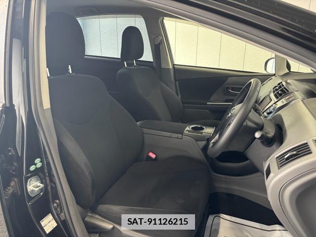 Toyota PRIUS ALPHA 2014-04 7801949-6