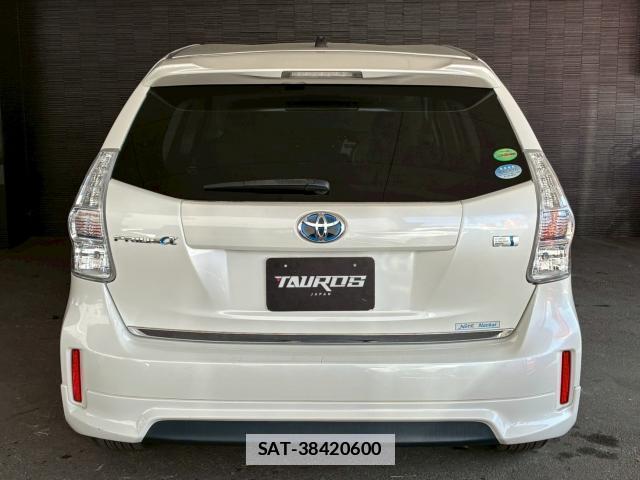 Toyota PRIUS ALPHA 2013-07 7802989-10