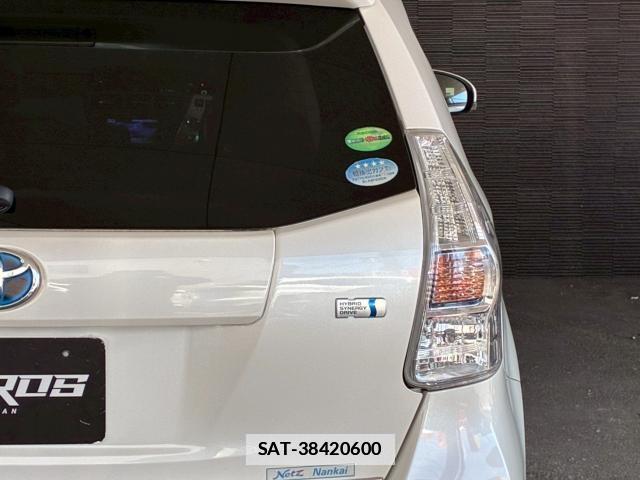 Toyota PRIUS ALPHA 2013-07 7802989-12