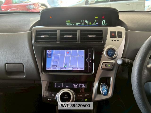 Toyota PRIUS ALPHA 2013-07 7802989-16