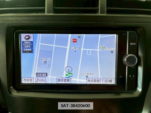 Toyota PRIUS ALPHA 2013-07 7802989-17