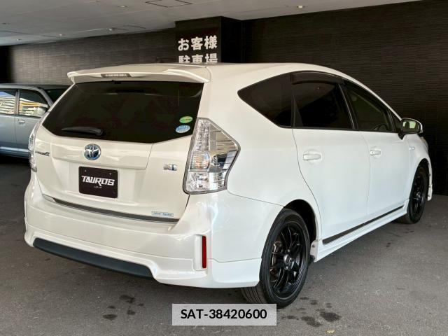 Toyota PRIUS ALPHA 2013-07 7802989-8