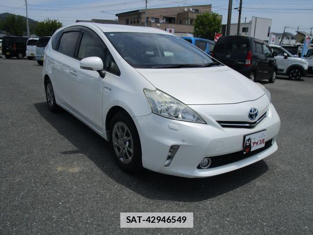Toyota PRIUS ALPHA 2014-08 7803356-13