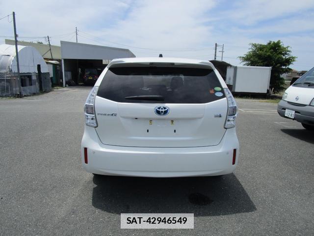 Toyota PRIUS ALPHA 2014-08 7803356-16