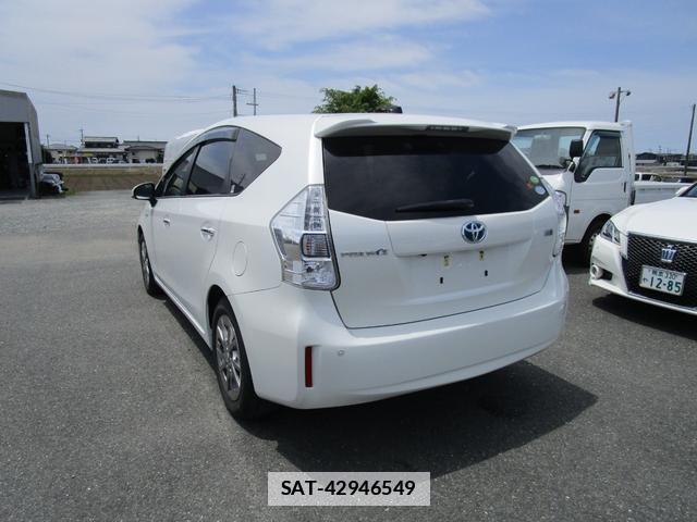 Toyota PRIUS ALPHA 2014-08 7803356-17