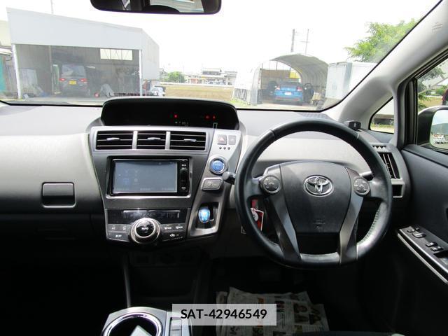 Toyota PRIUS ALPHA 2014-08 7803356-2