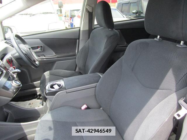 Toyota PRIUS ALPHA 2014-08 7803356-9