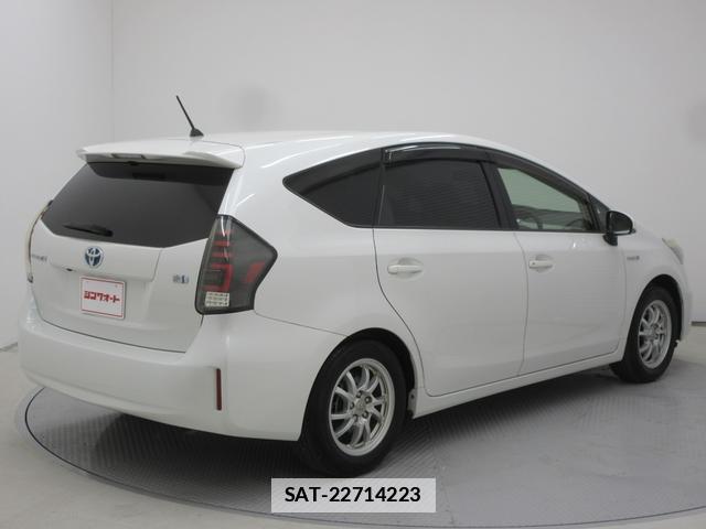 Toyota PRIUS ALPHA 2014-03 7804251-7