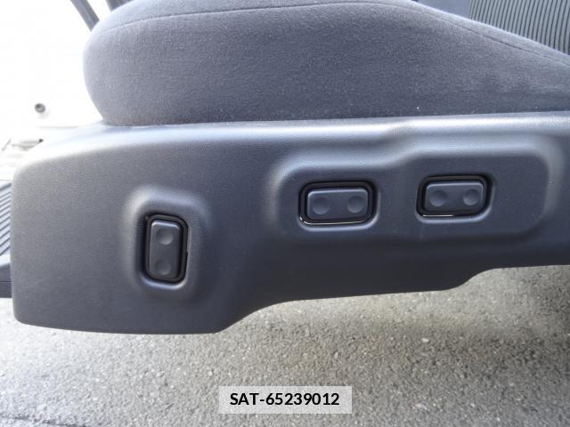 Toyota PRIUS ALPHA 2015-09 7805172-11
