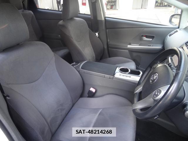 Toyota PRIUS ALPHA 2012-09 7805233-3