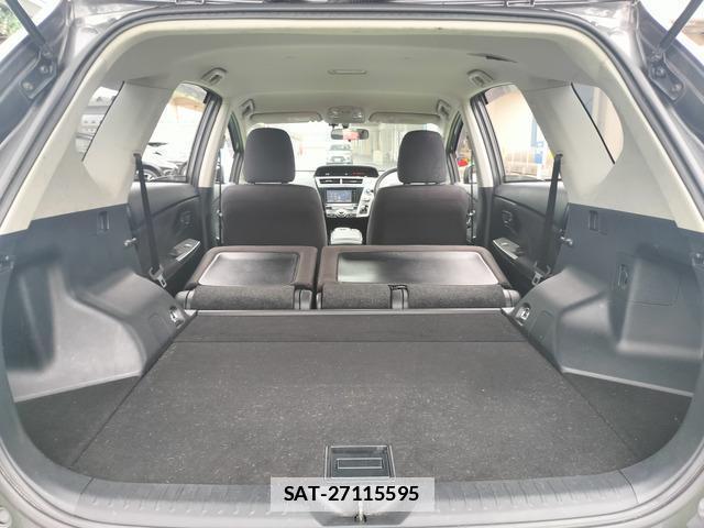 Toyota PRIUS ALPHA 2015-08 7805362-15